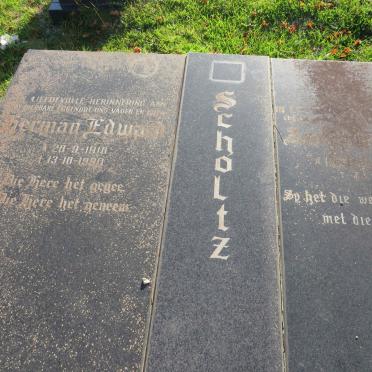 SCHOLTZ Herman Edward 1918-1990 &amp; Annie Magrietha GERBER 1924-1998