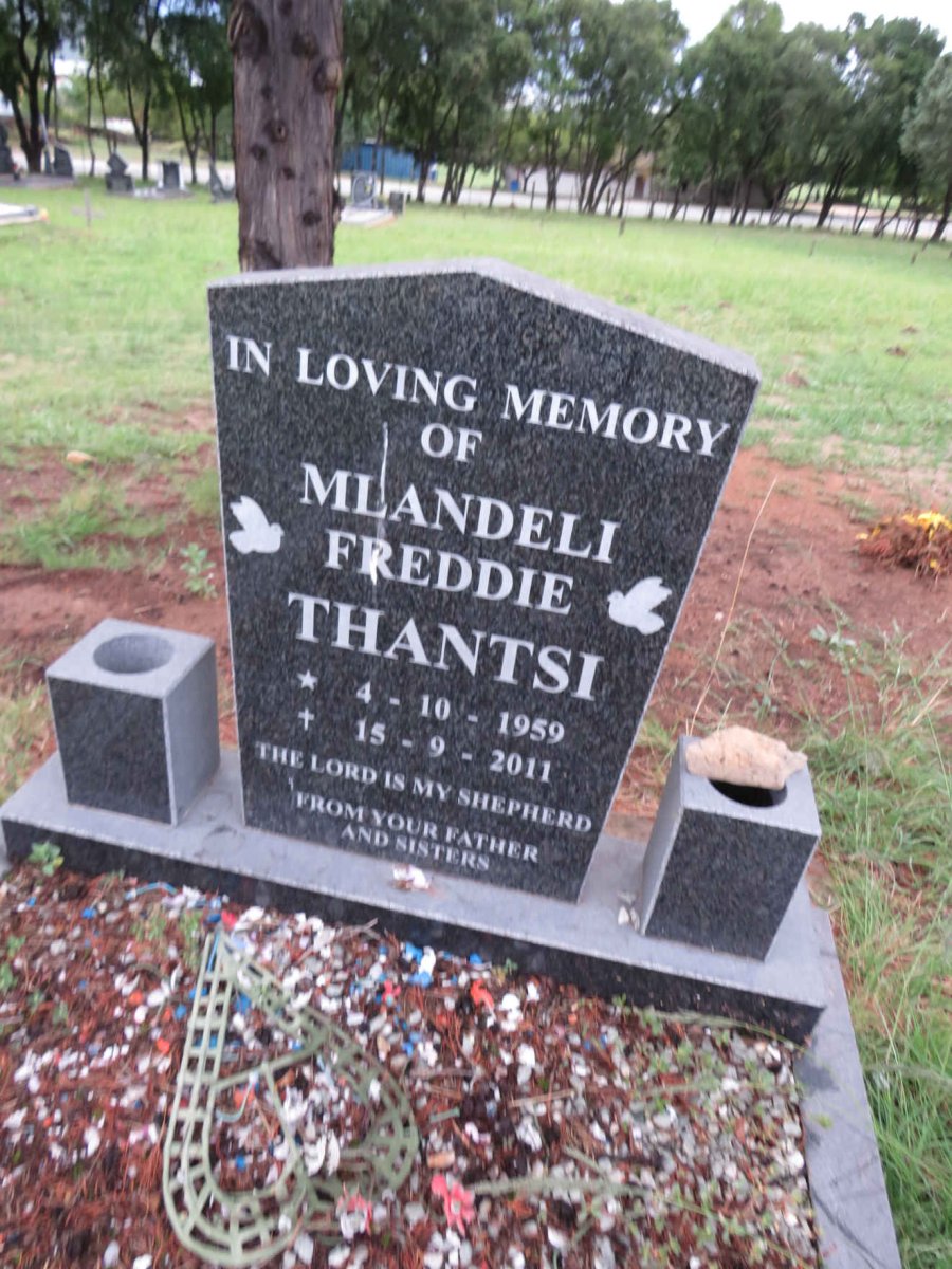 THANTSI Mlandeli Freddie 1959-2011