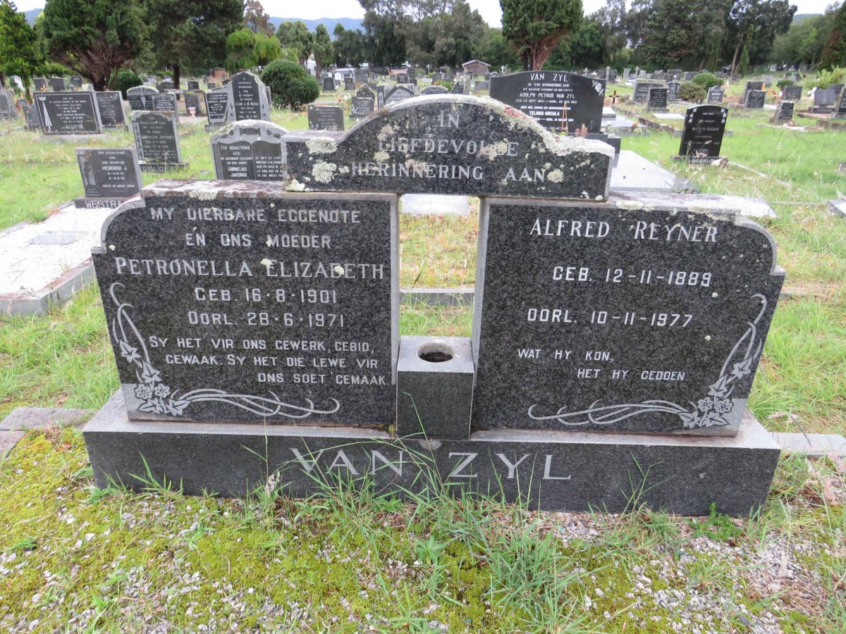 ZYL Alfred Reyner, van 1889-1977 & Petronella Elizabeth 1901-1971