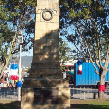 Western Cape, KNYSNA, Church Square, War memorial