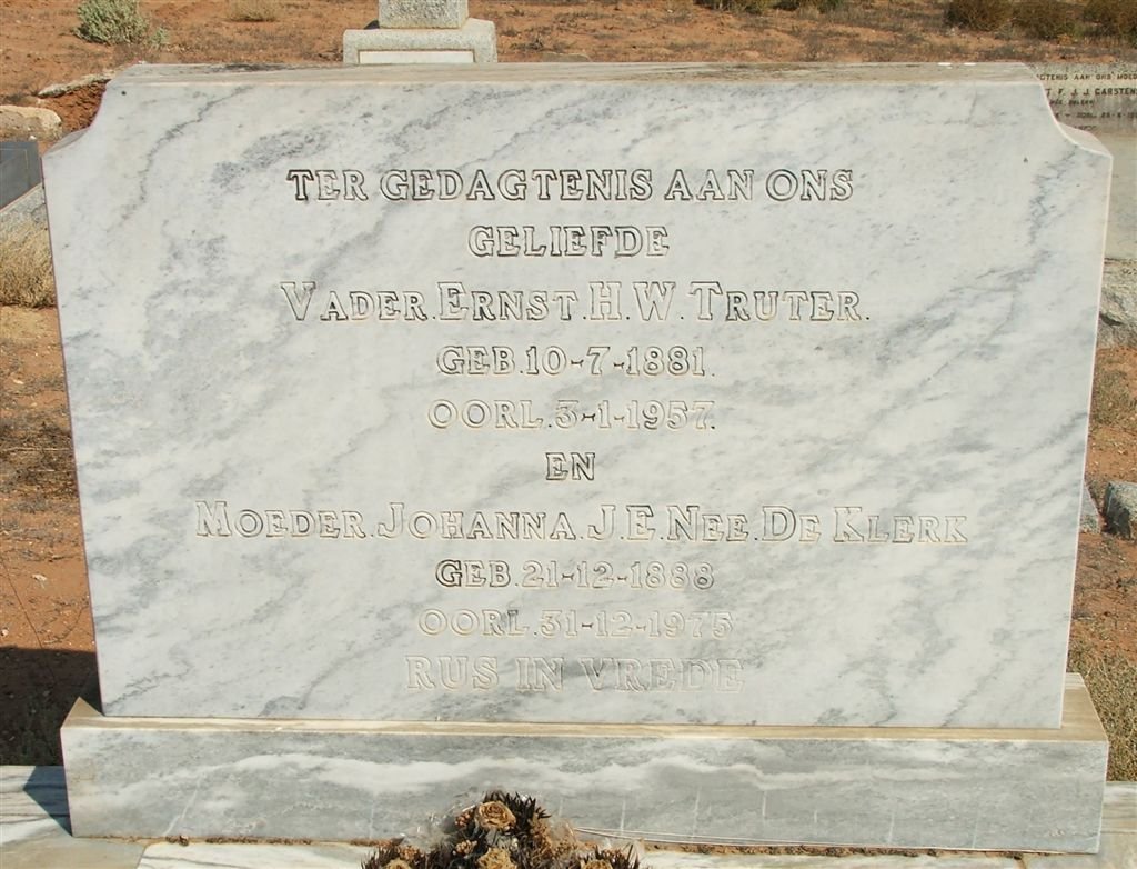 TRUTER Ernst H.W. 1881-1957 &amp; Johanna J.E. DE KLERK 1888-1975