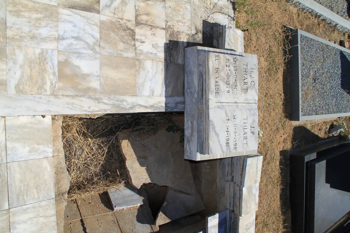 THIART J.P 1898-1981 &amp; H.J.C. 1900-1979