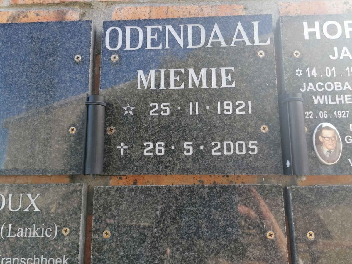 ODENDAAL Miemie 1921-2005