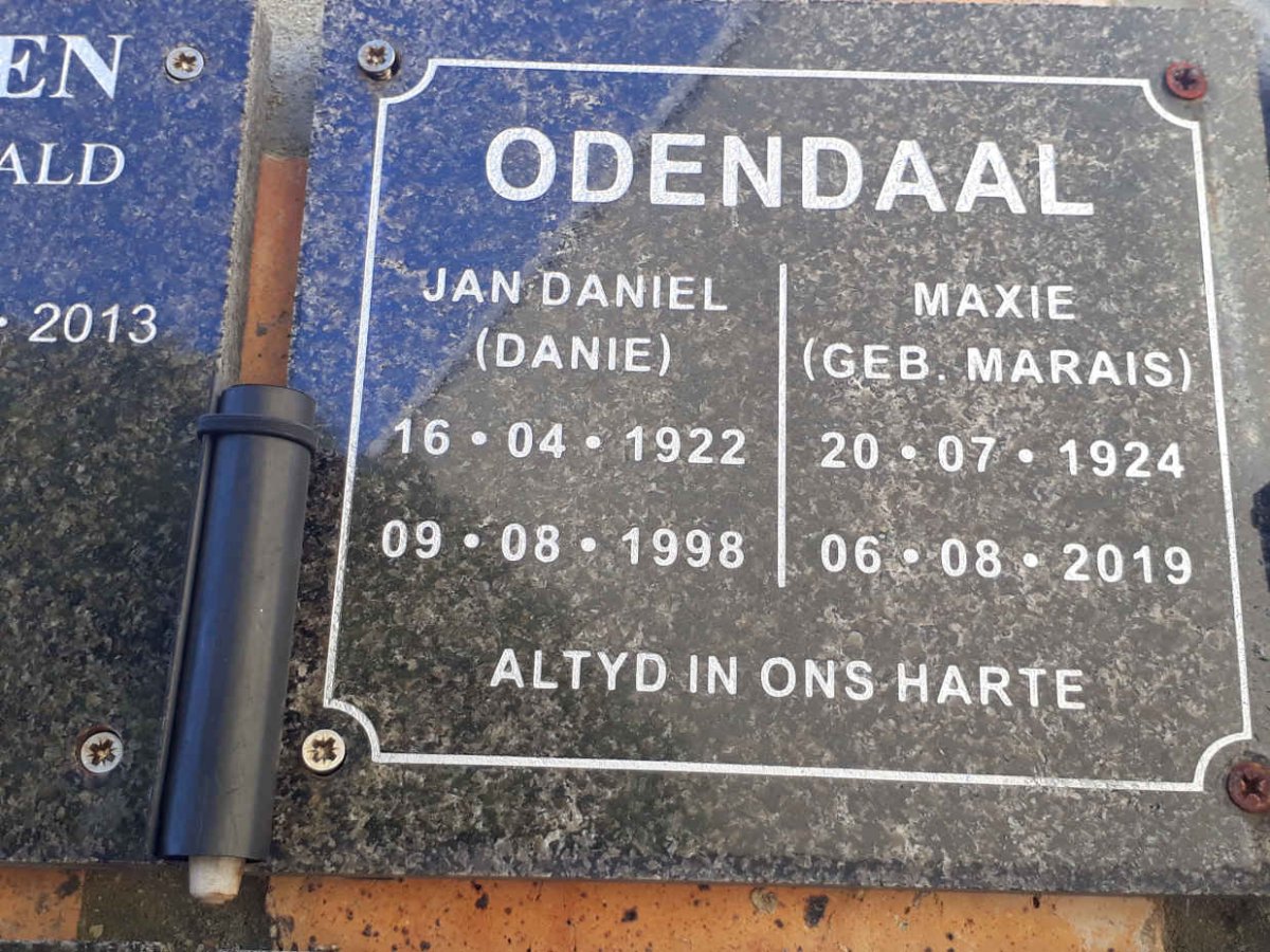 ODENDAAL Jan Daniel 1922-1998 &amp; Maxie MARAIS 1924-2019