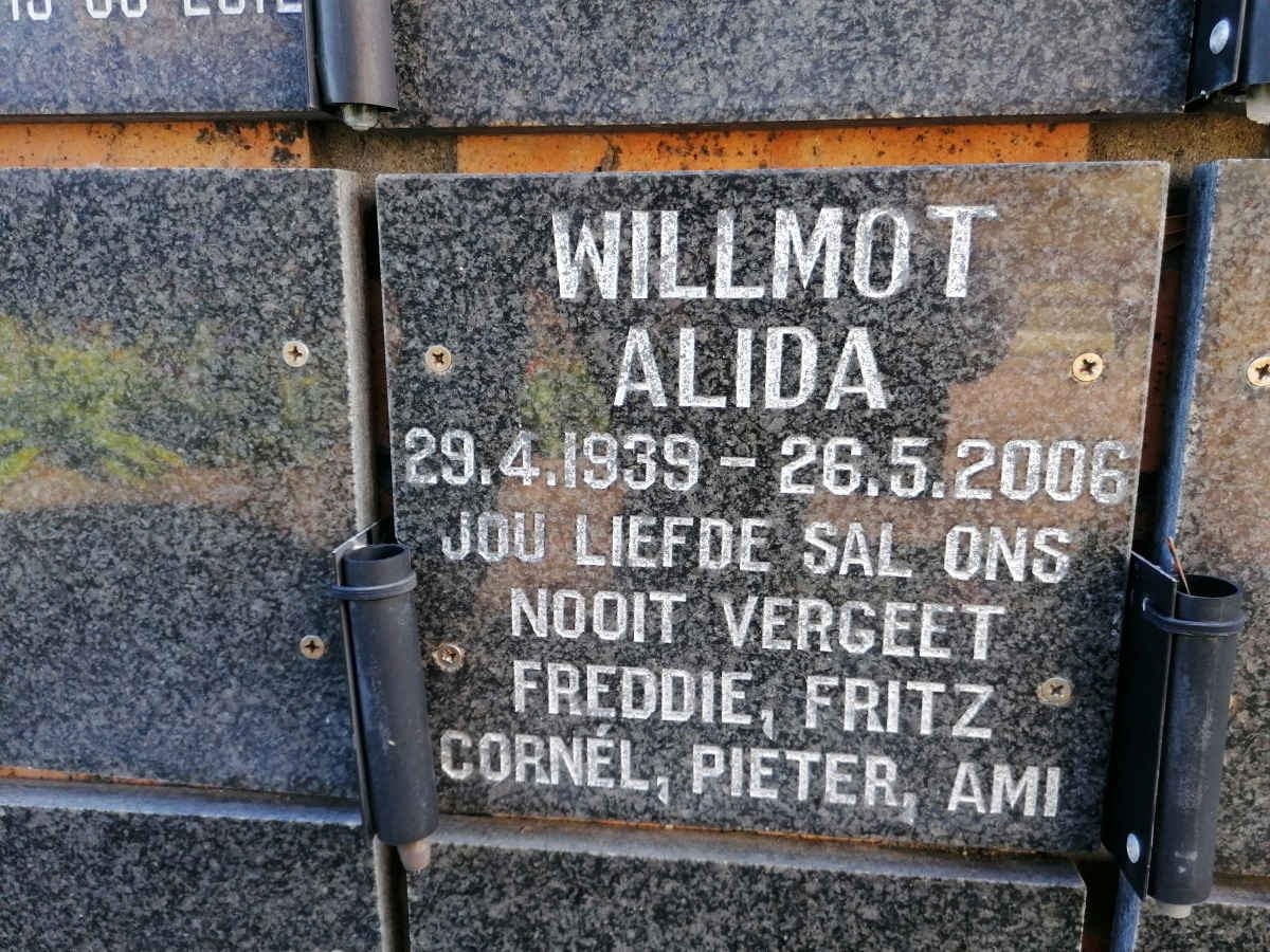 WILLMOT Alida 1939-2006