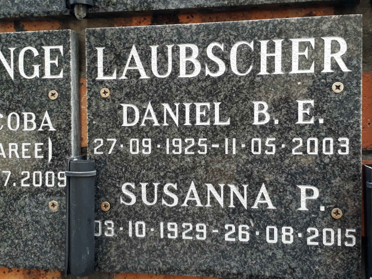 LAUBSCHER Daniel B.E. 1925-2003 &amp; Susanna P. 1929-2015