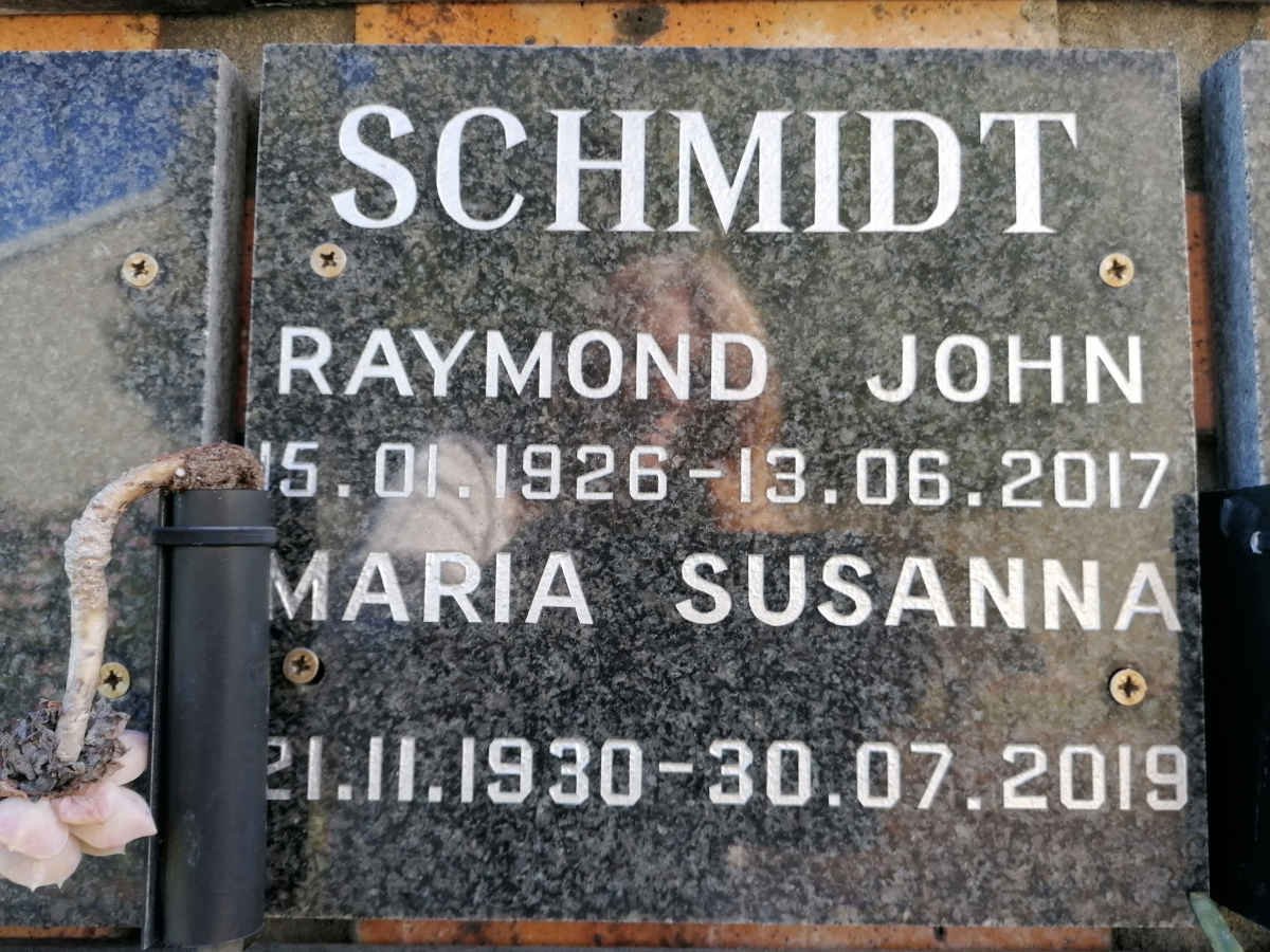 SCHMIDT Raymond John 1926-2017 &amp; Maria Susanna 1930-2019