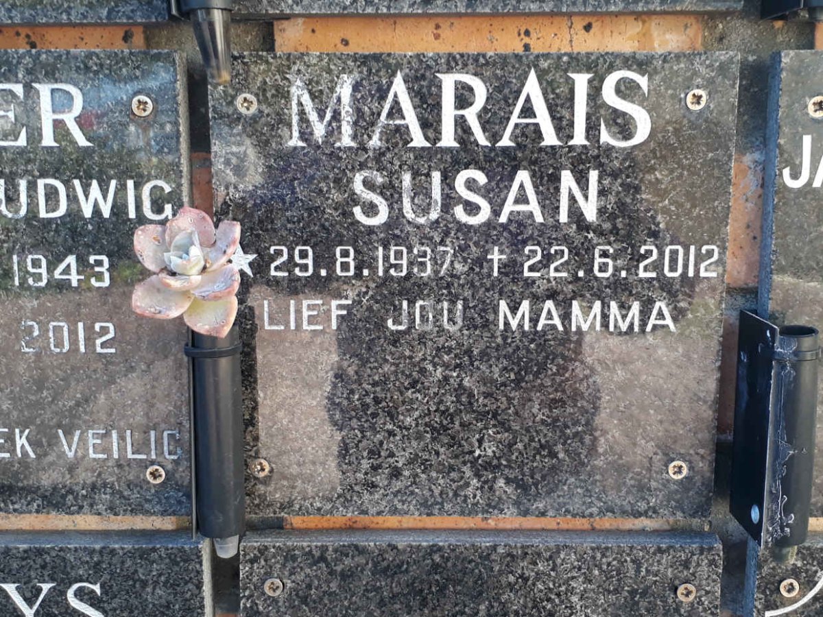 MARAIS Susan 1937-2012
