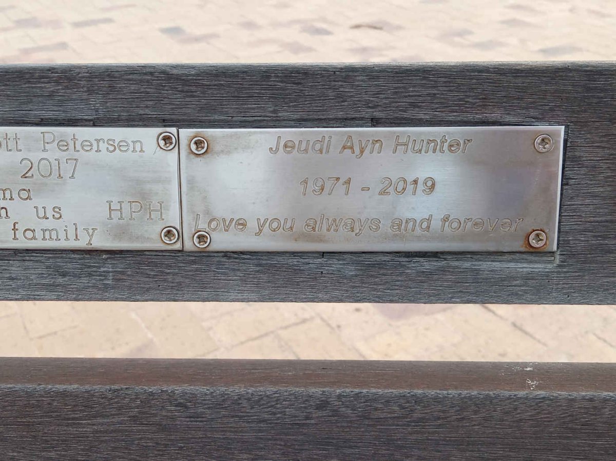 HUNTER Jeudi Ayn 1971-2019