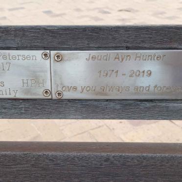 HUNTER Jeudi Ayn 1971-2019