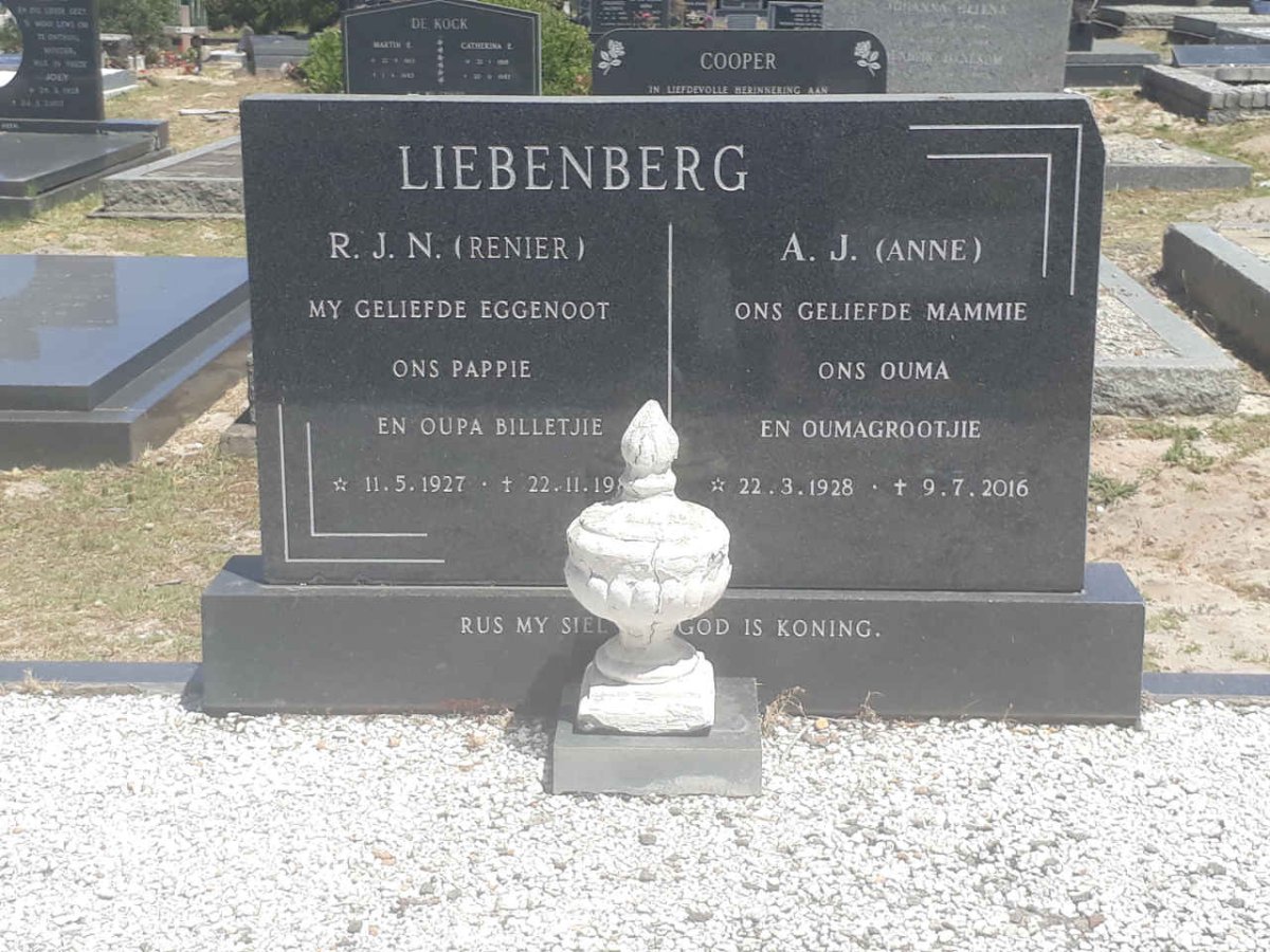 LIEBENBERG R.J.N. 1927-1985 &amp; A.J. 1928-2016
