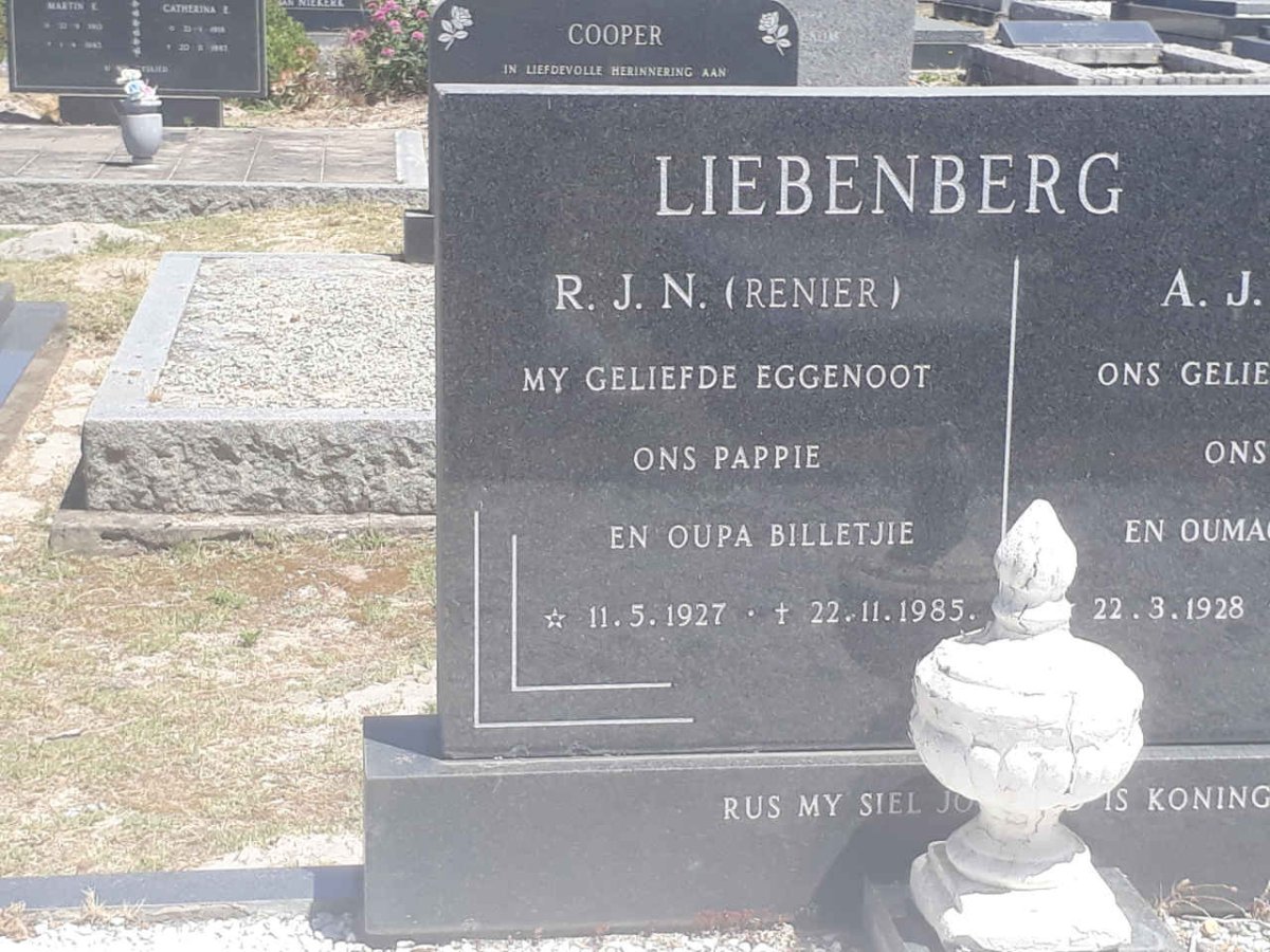 LIEBENBERG R.J.N. 1927-1985 &amp; A.J. 1928-2016