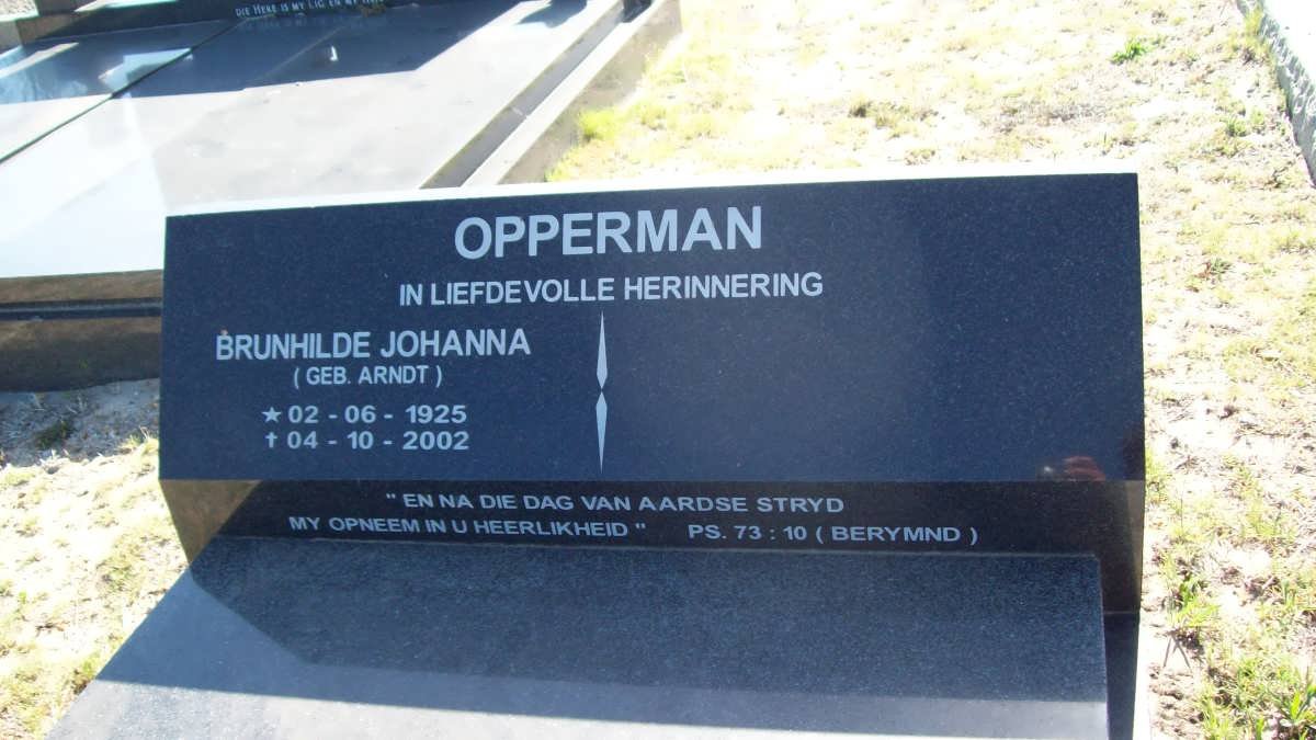 OPPERMAN Brunhilde Johanna nee ARNDT 1925-2002