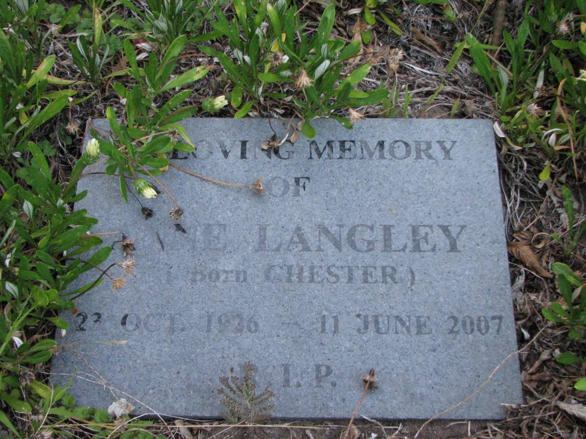 LANGLEY Anne nee CHESTER 1926-2007 