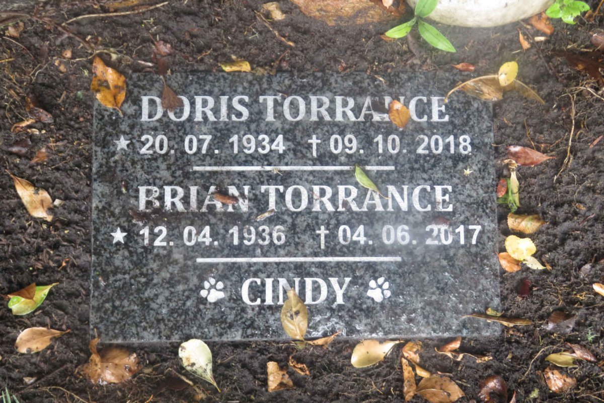 TORRANCE Brian 1936-2017 &amp; Doris 1934-2018