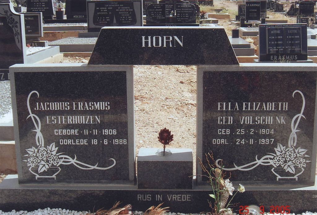 HORN Jacobus Erasmus Esterhuizen 1906-1986 &amp; Ella Elizabeth VOLSCHENK 1904-1997