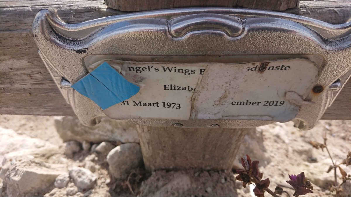 DIRKS Elizabe? 1973-2019