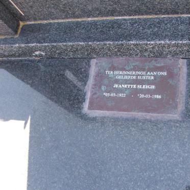 SLEIGH Jeanette 1922-1986