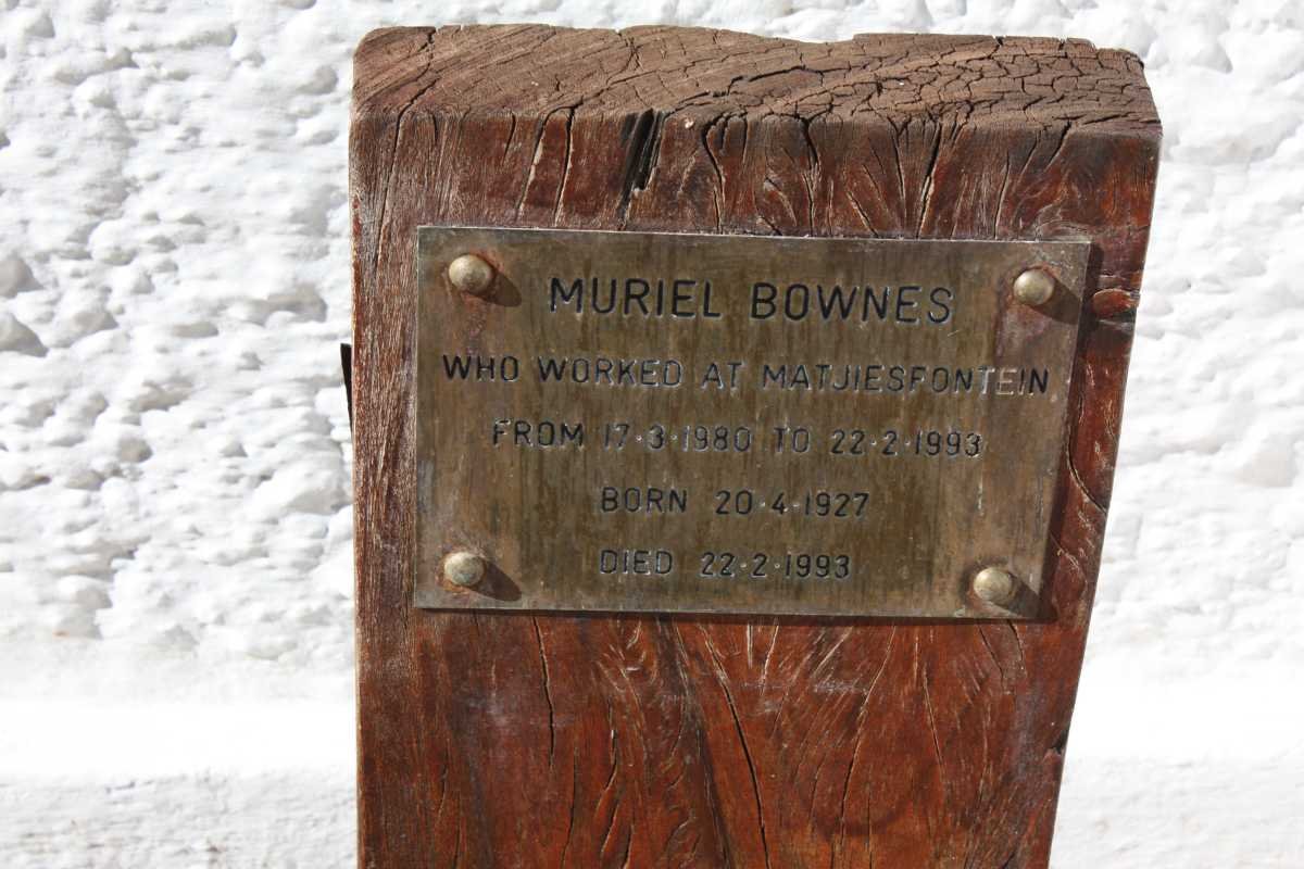 BOWNES Muriel 1927-1993