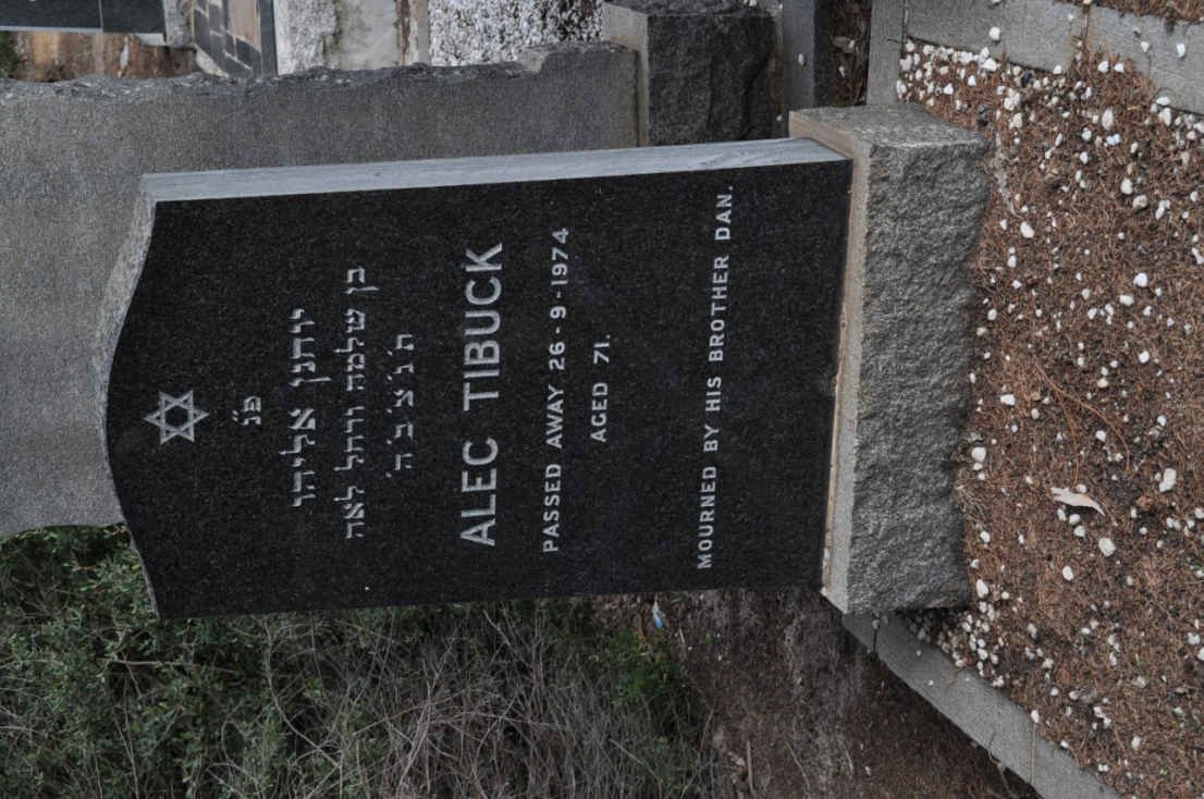 TIBUCK Alec -1974