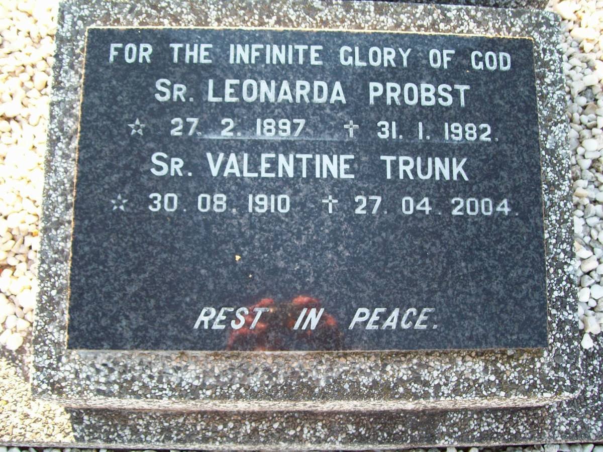 PROBST Leonarda 1897-1982 :: TRUNK Valentine 1910-2004