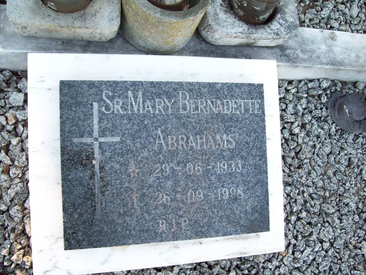ABRAHAMS Mary Bernadette 1933-1998