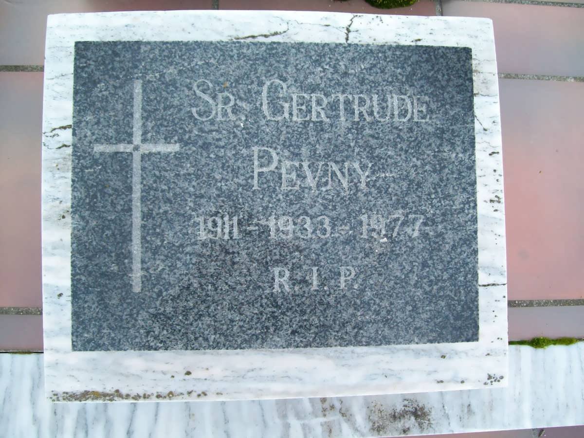 PEVNY Gertrude 1911-1977