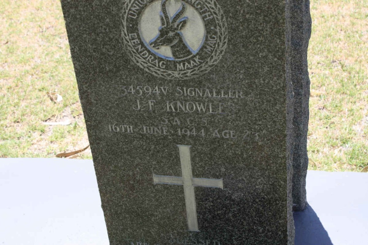 KNOWLES J.F. -1944