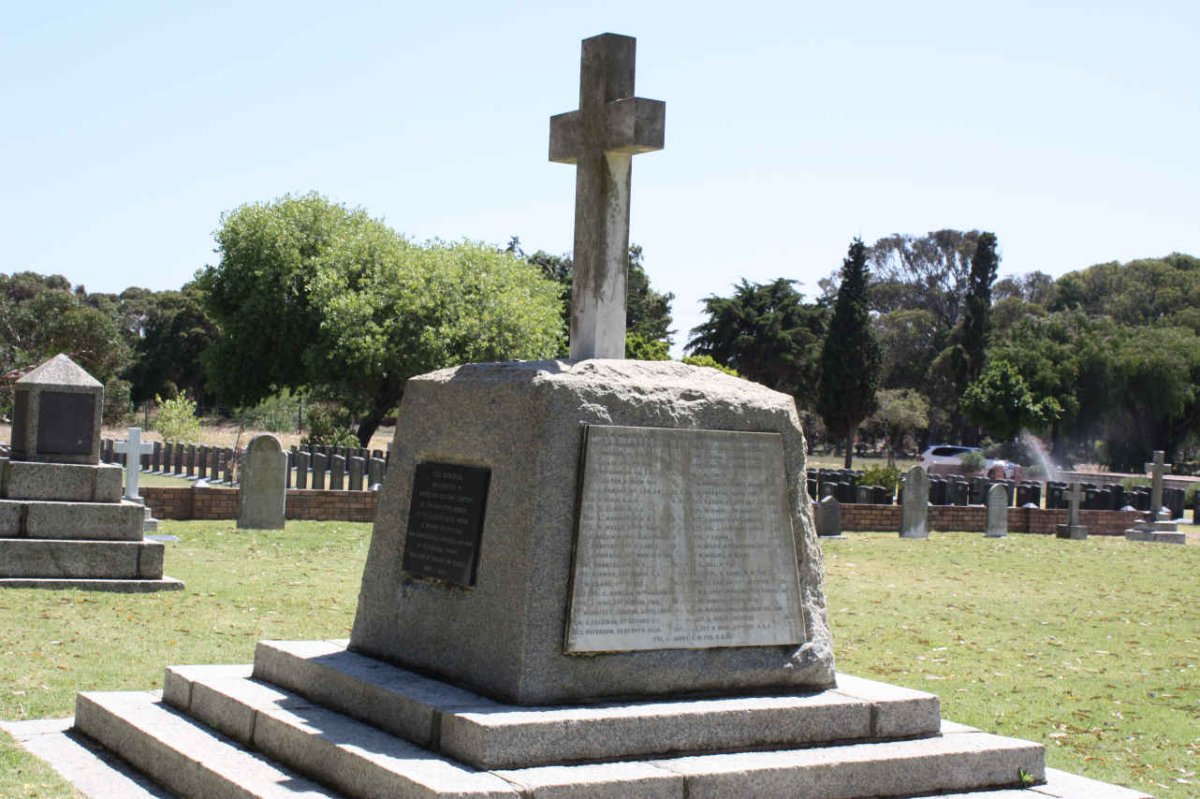 1. Monument in memory of all soldiers who died of wounds &amp; disease 1899-1902