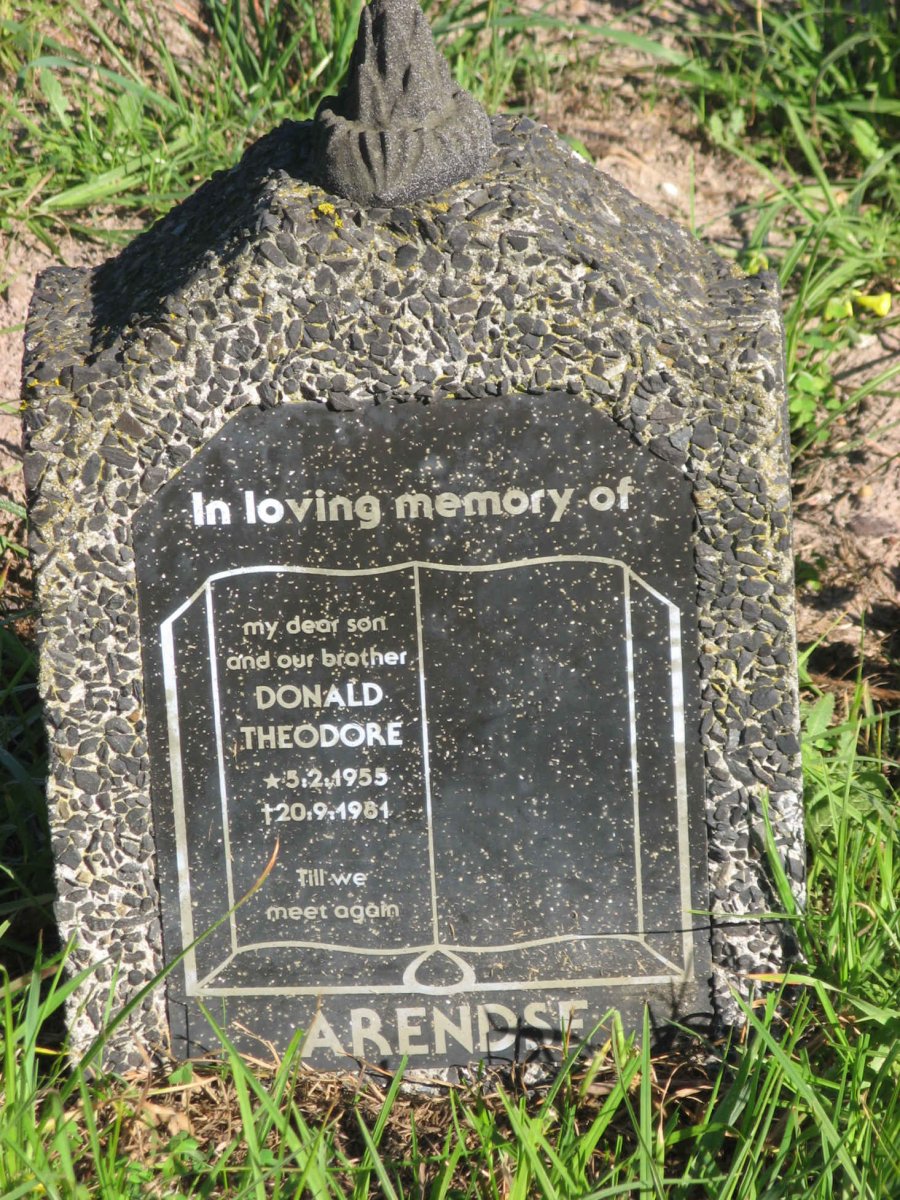 ARENDSE Donald Theodore 1955-1981