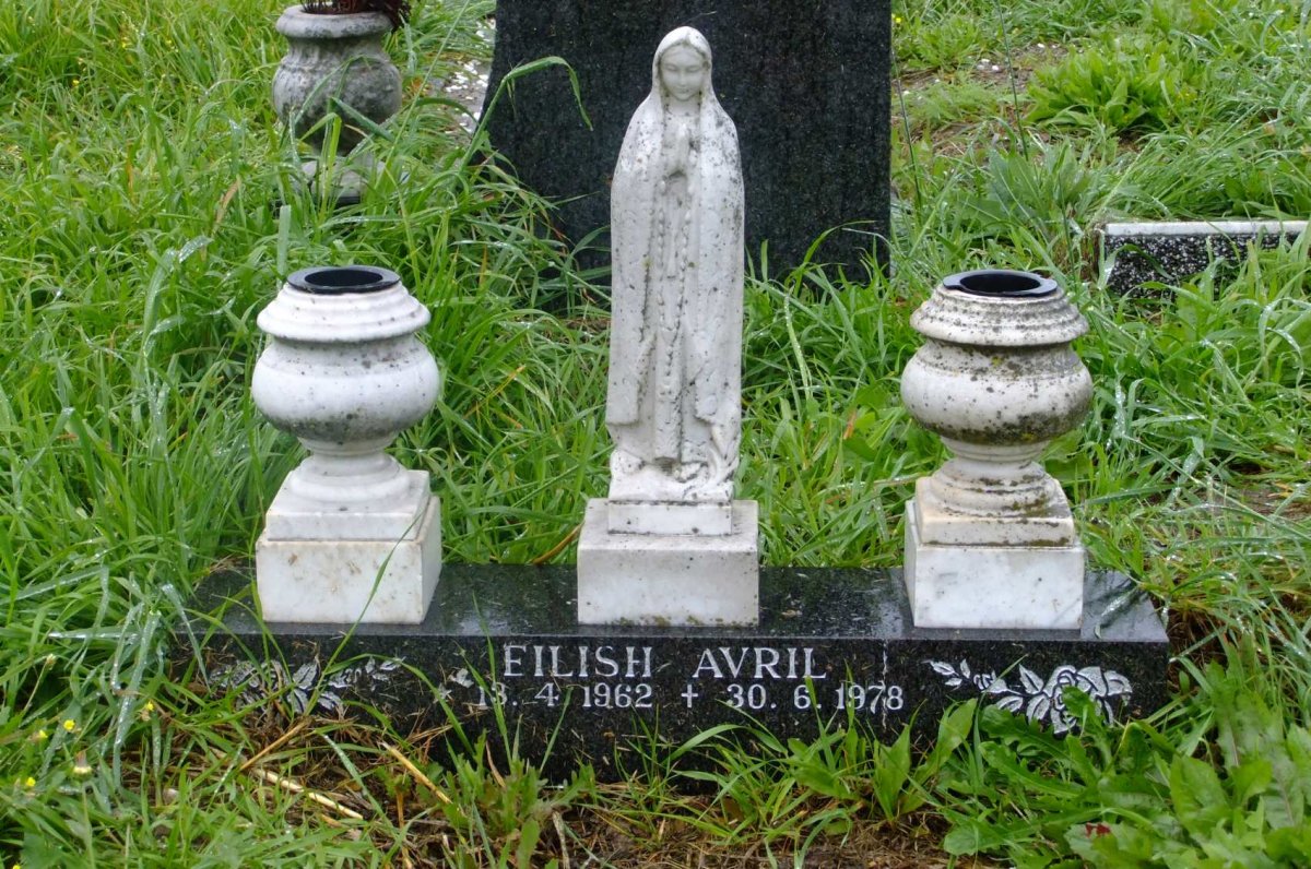 AVRIL Eilish 1962-1978