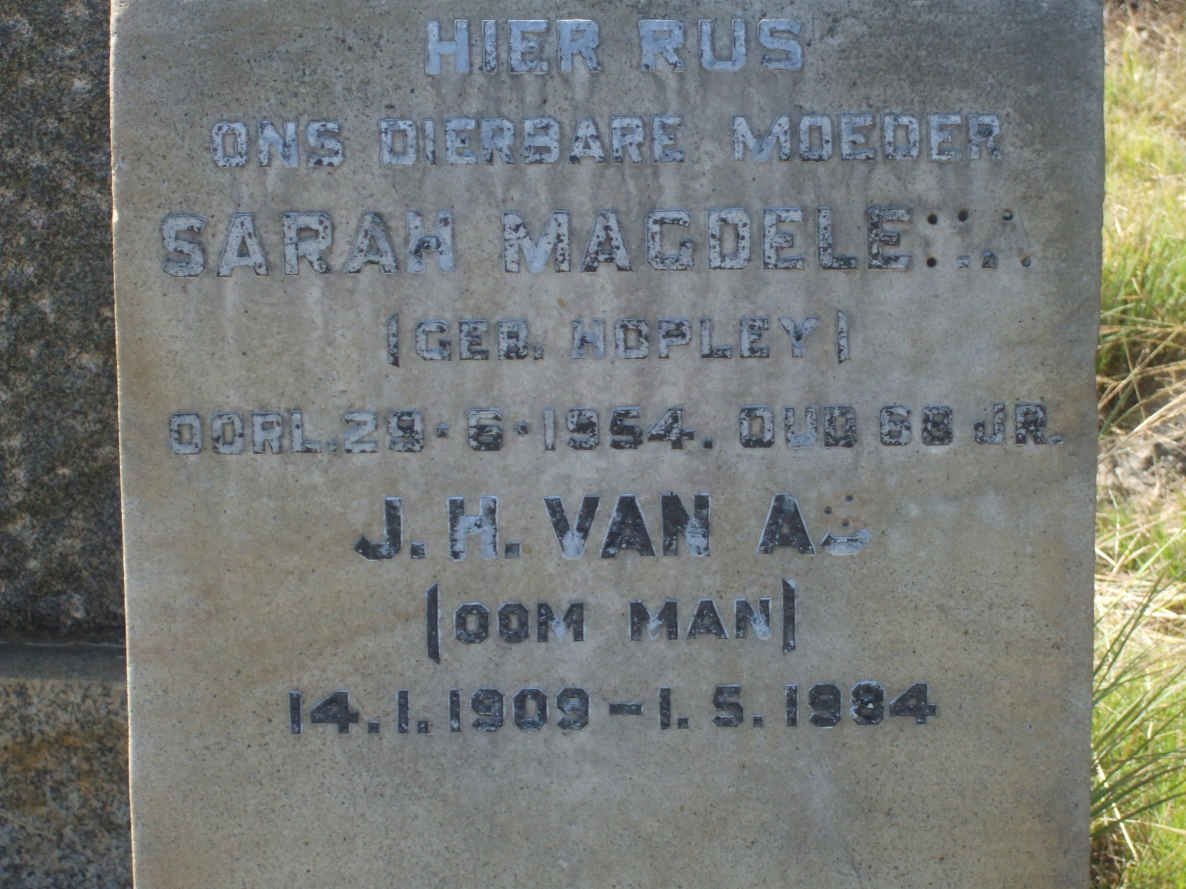 AS J.H., van 1909-1984 &amp; Sarah Magdelena HOPLEY -1954