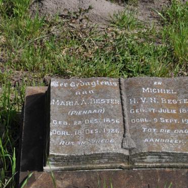 BESTER Michiel H.V.N. 1855-1932 &amp; Maria A. PIENAAR 1856-1926