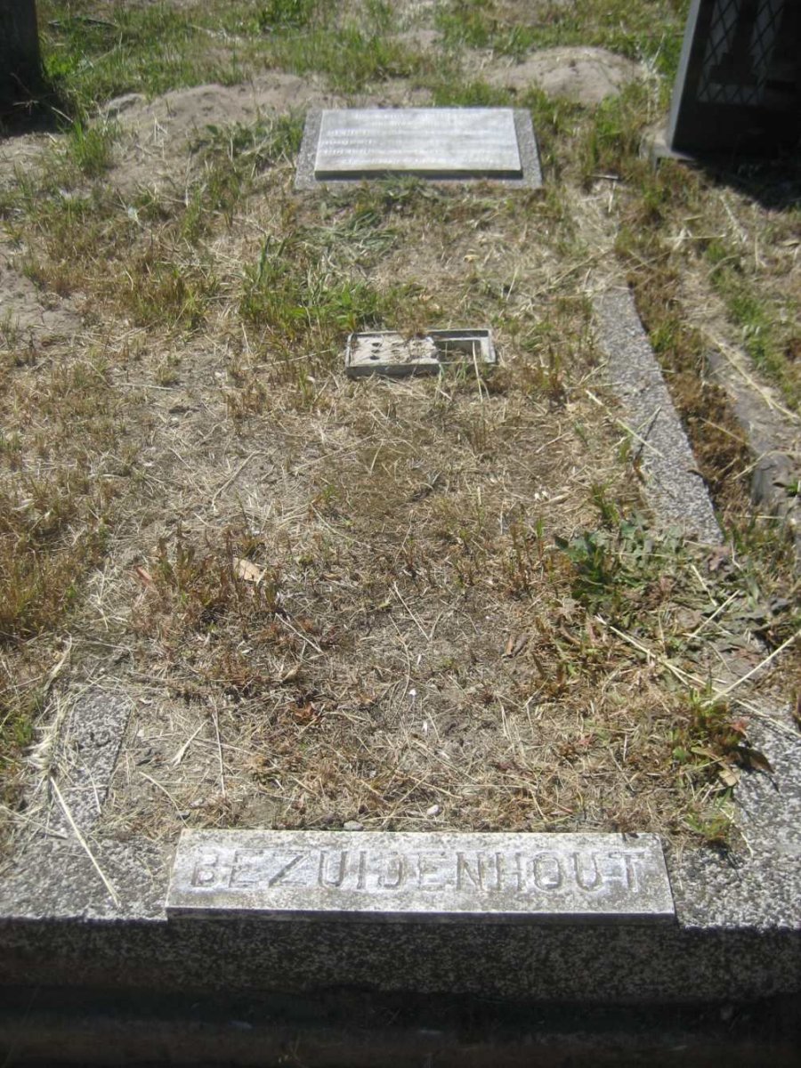 BEZUIDENHOUT Denise 1959-1967 :: BEZUIDENHOUT Nicolene 1961-1967 ::  BEZUIDENHOUT Angeline 1961-1967