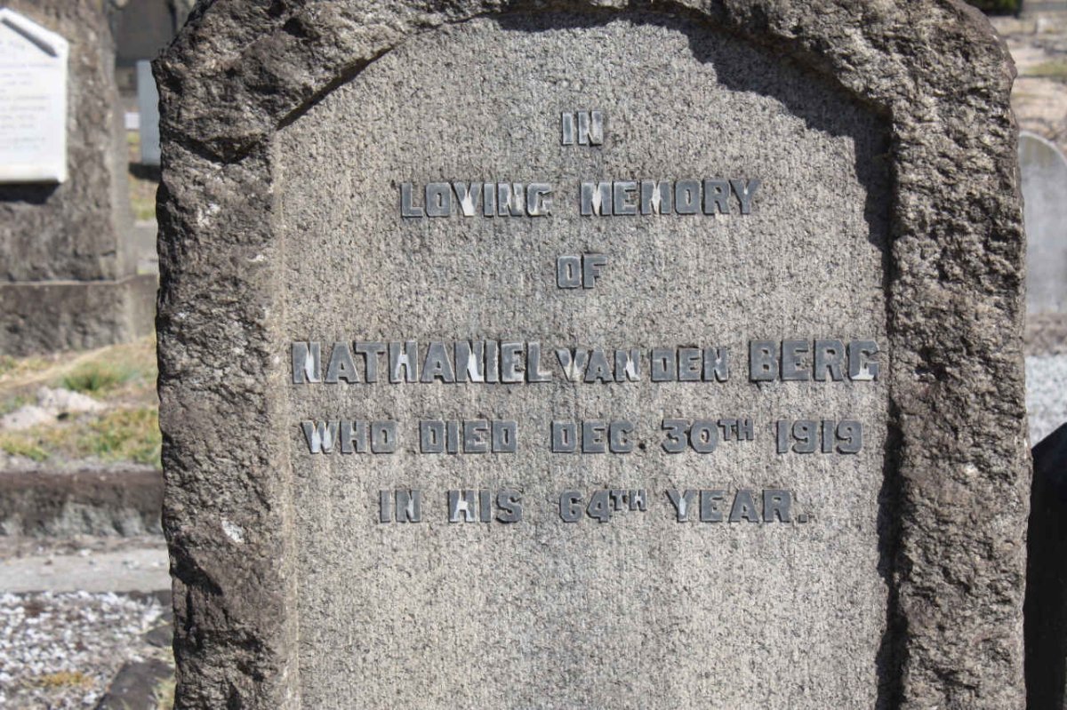 BERG Nathaniel, van den -1919