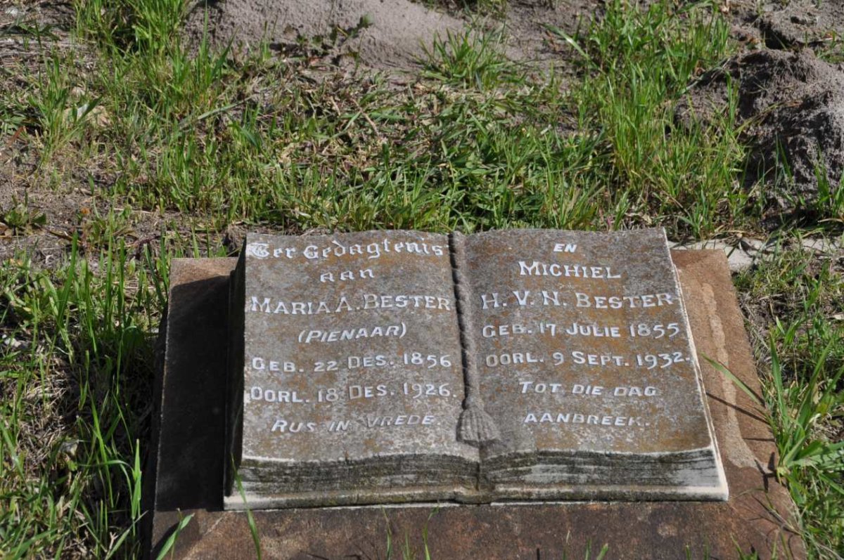 BESTER Michiel H.V.N. 1855-1932 &amp; Maria A. PIENAAR 1856-1926