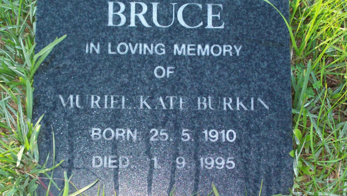 BRUCE Muriel Kate Burkin 1910-1995