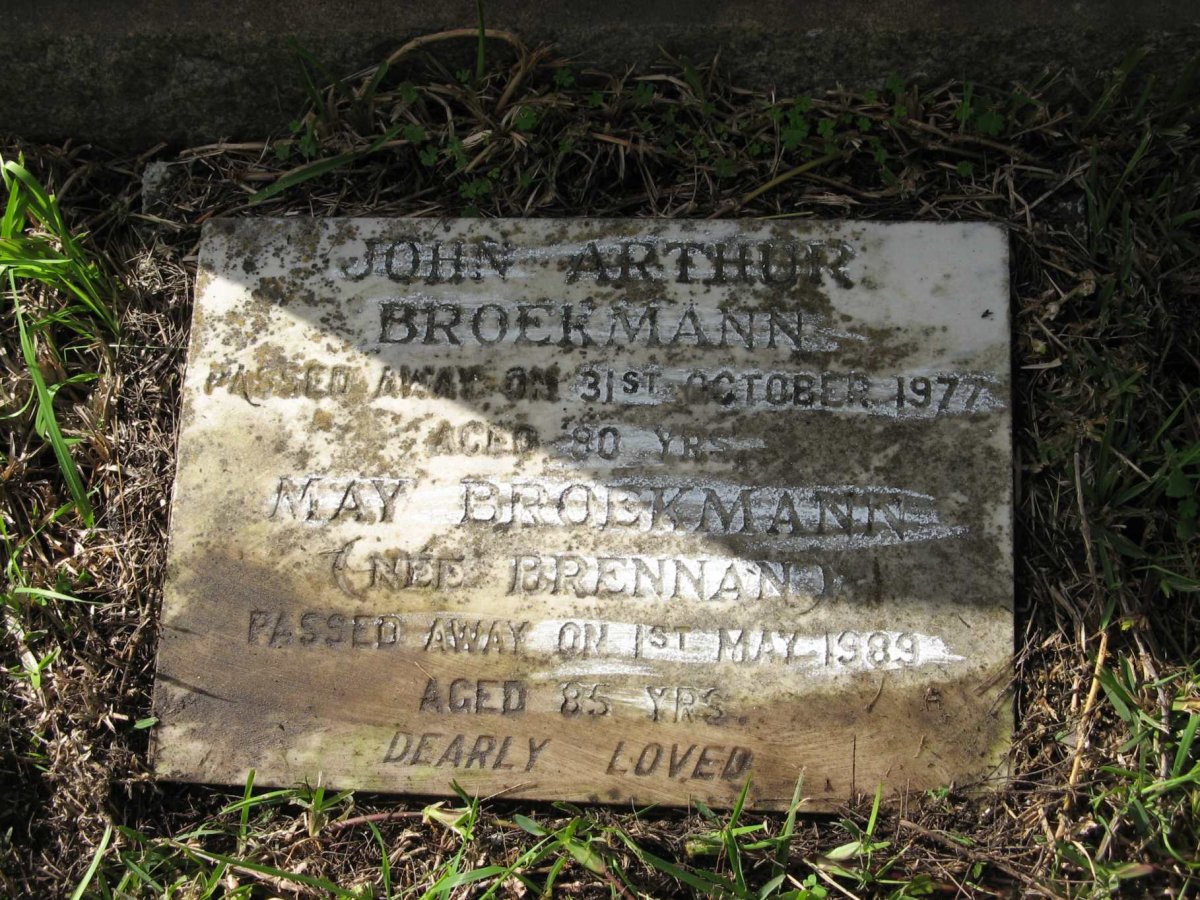 BROEKMANN John Arthur -1977 &amp; May BRENNAN -1989
