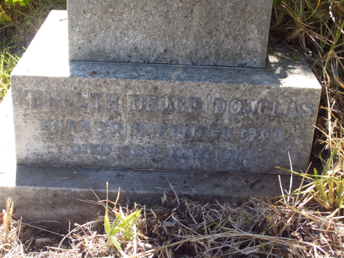 DOUGLAS Kennith Bruce 1900-1912