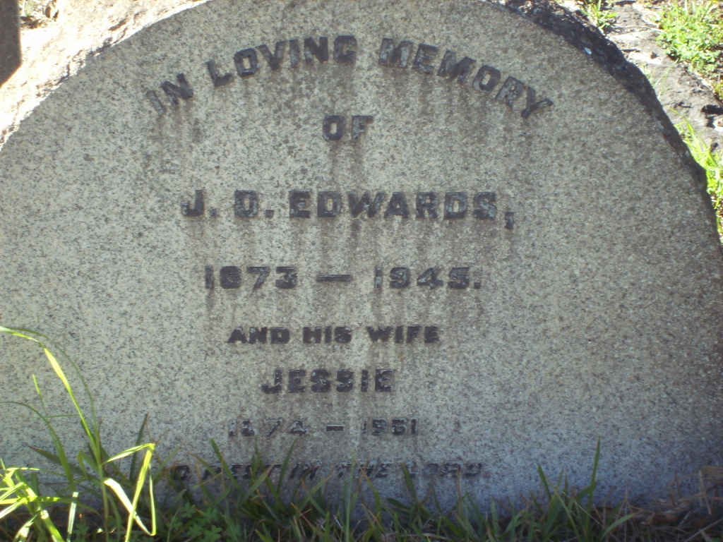 EDWARDS J.D. 1873-1945 &amp; Jessie 1874-1951