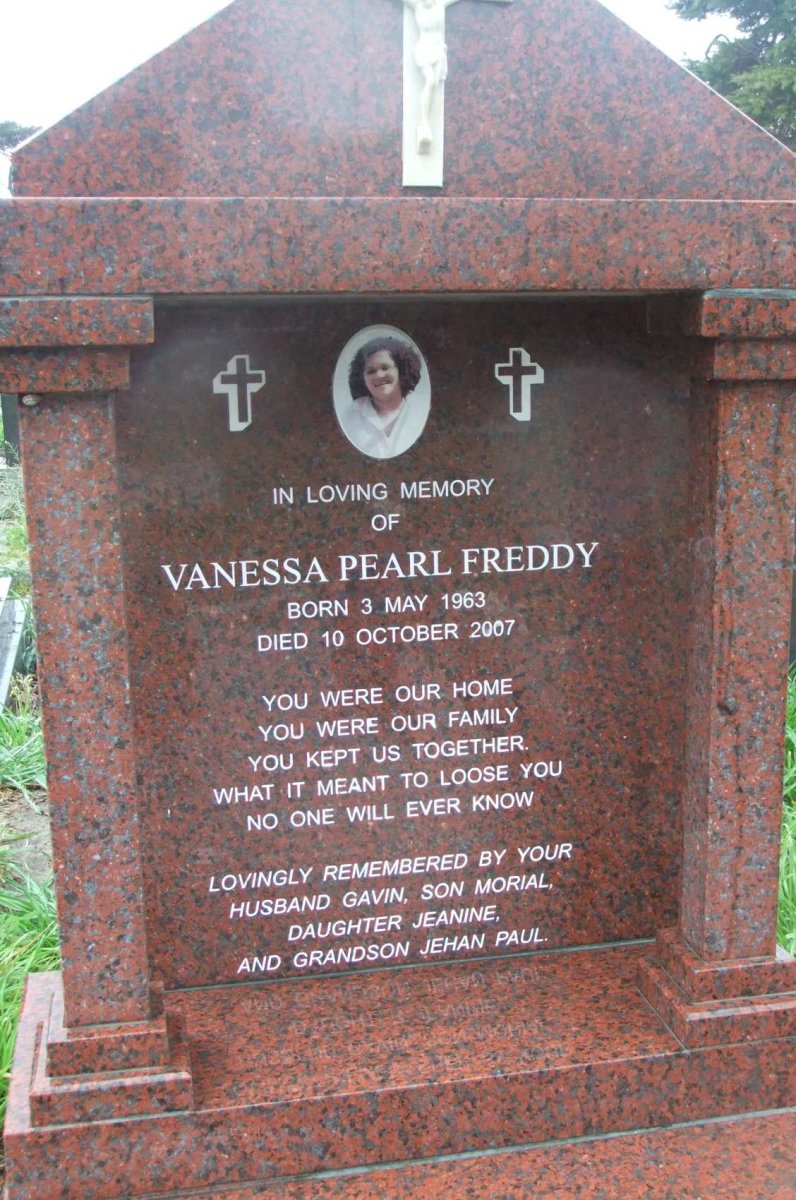 FREDDY Vanessa Pearl 1963-2007