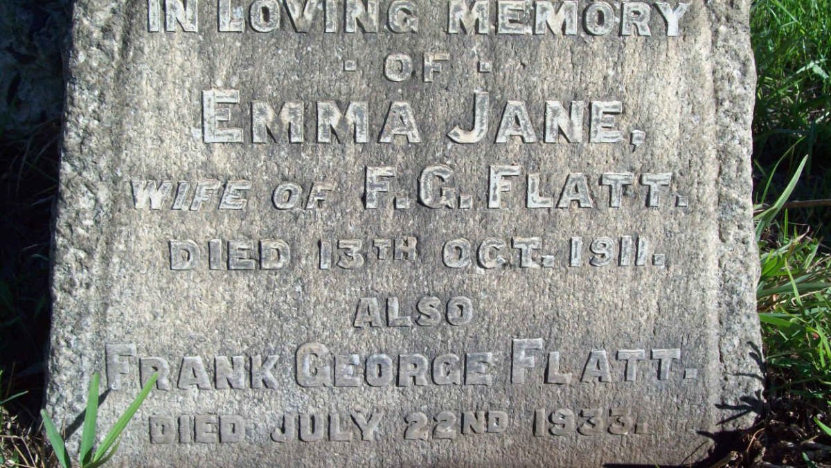 FLATT Frank George  -1933 &amp; Emma Jane  -1911