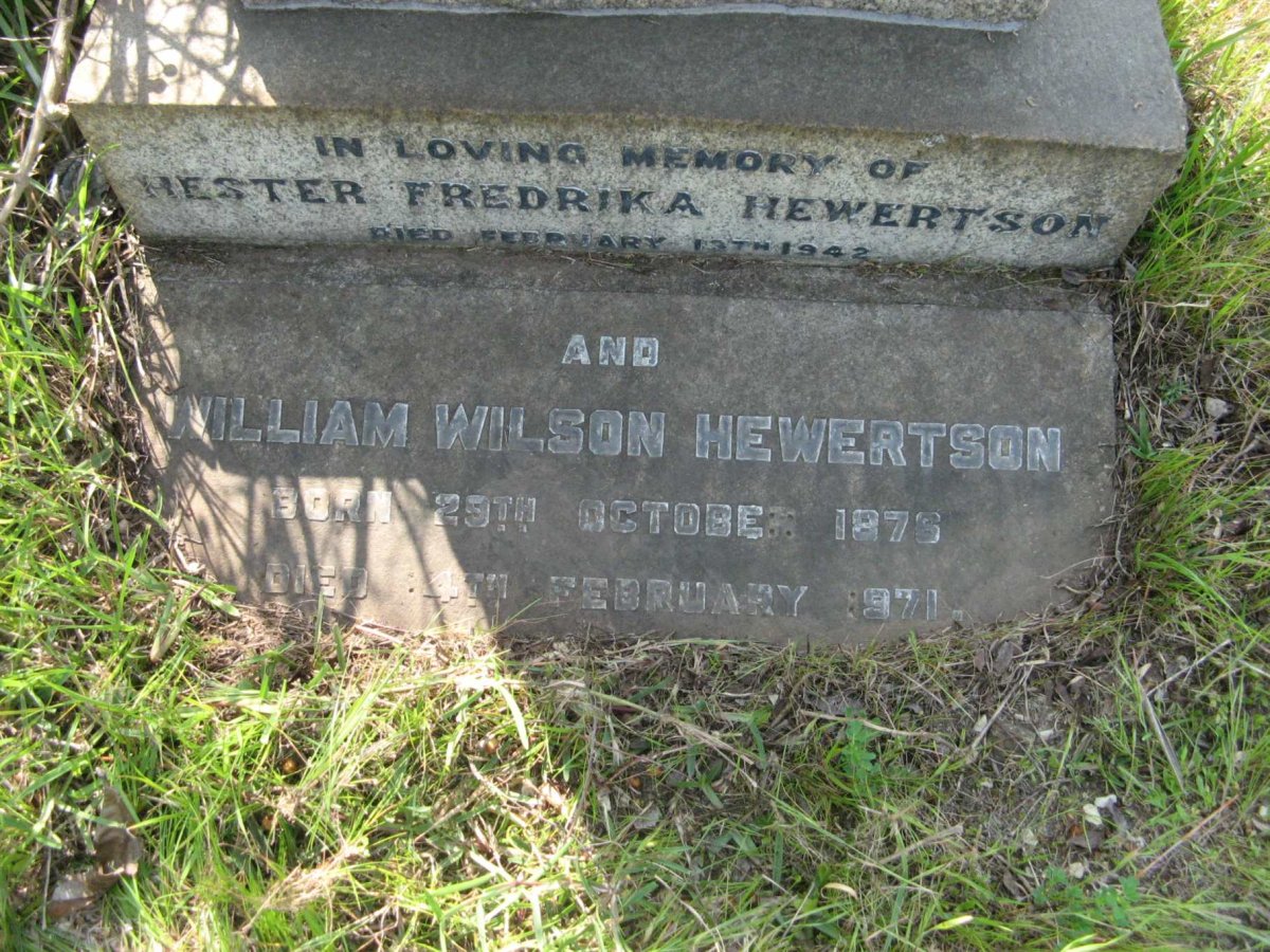 HEWERTSON William Wilson 1876-1971 &amp; Hester Fredrika HEWERTSON -1942