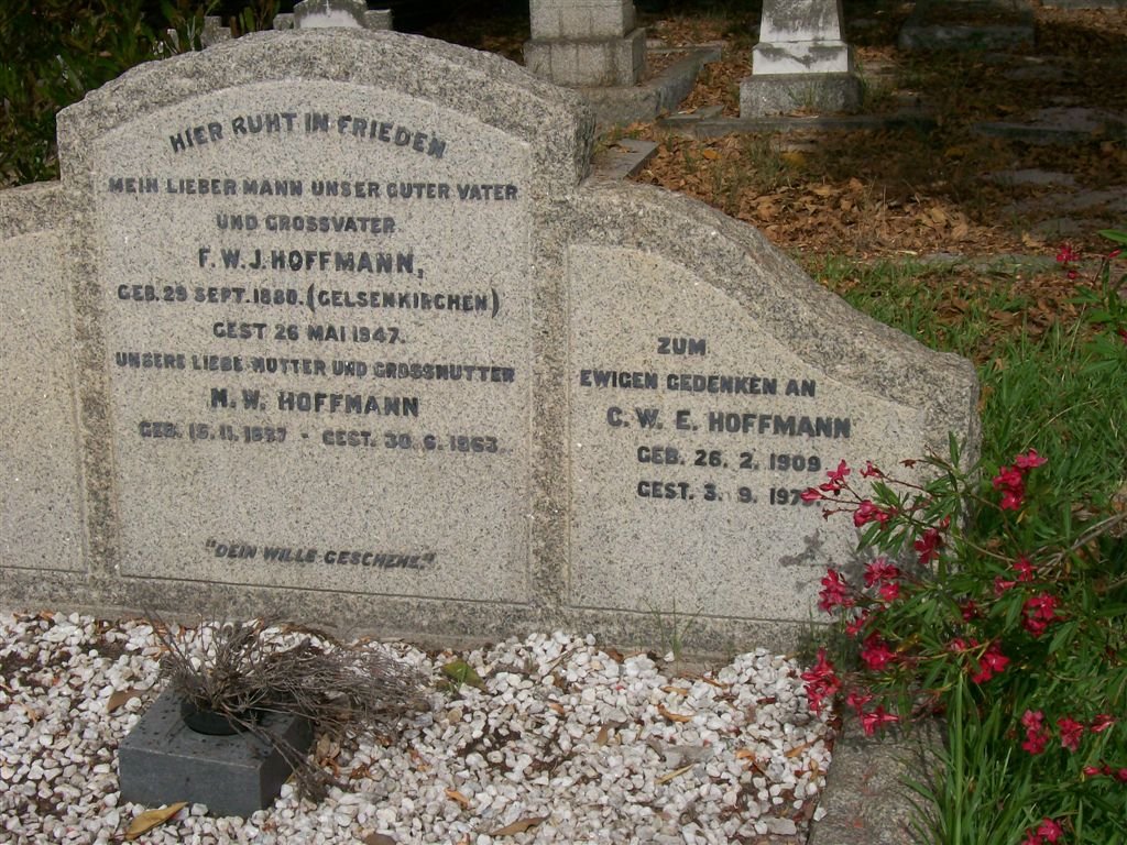 HOFFMANN F.W.J. 1880-1947 &amp; M.W. 1887-1953 :: HOFFMANN C.W.E. 1909-1975