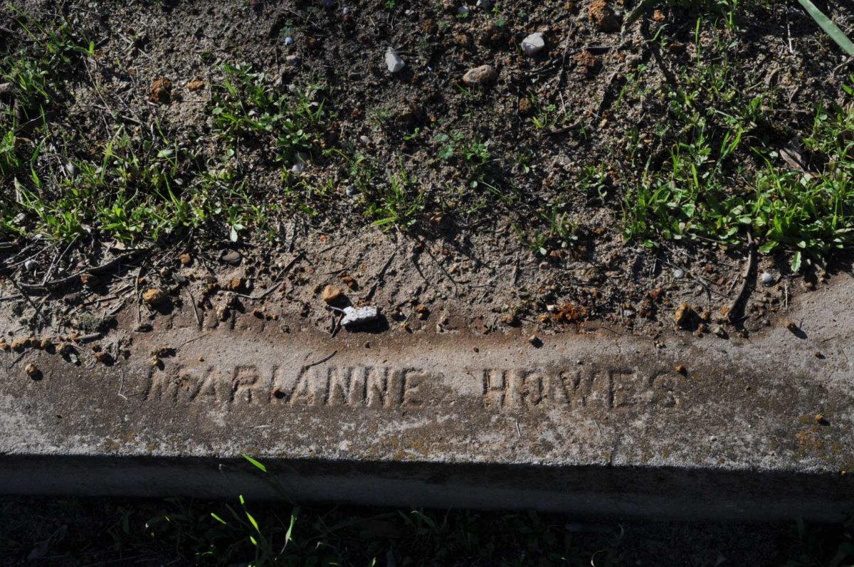 HOWES Marianne