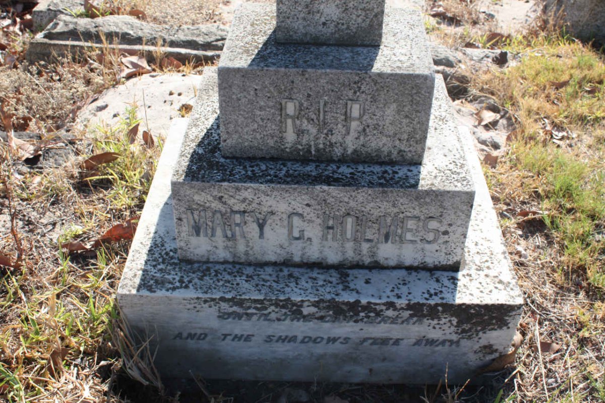 HOLMES Mary G. ?