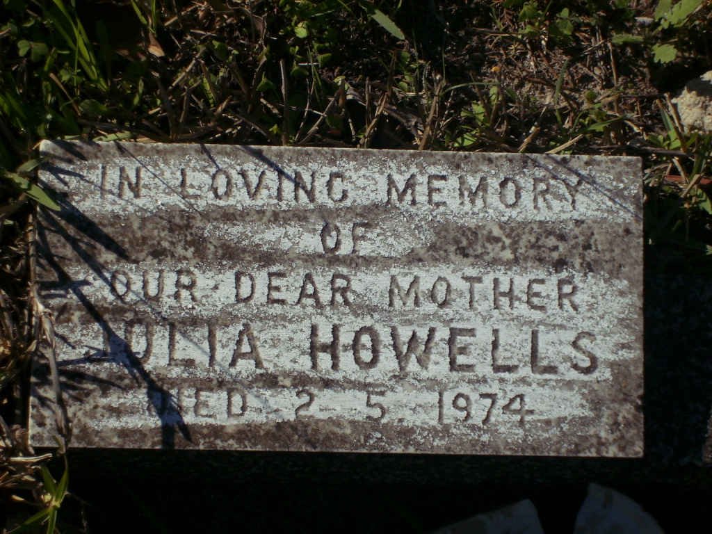 HOWELLS Julia  -1974