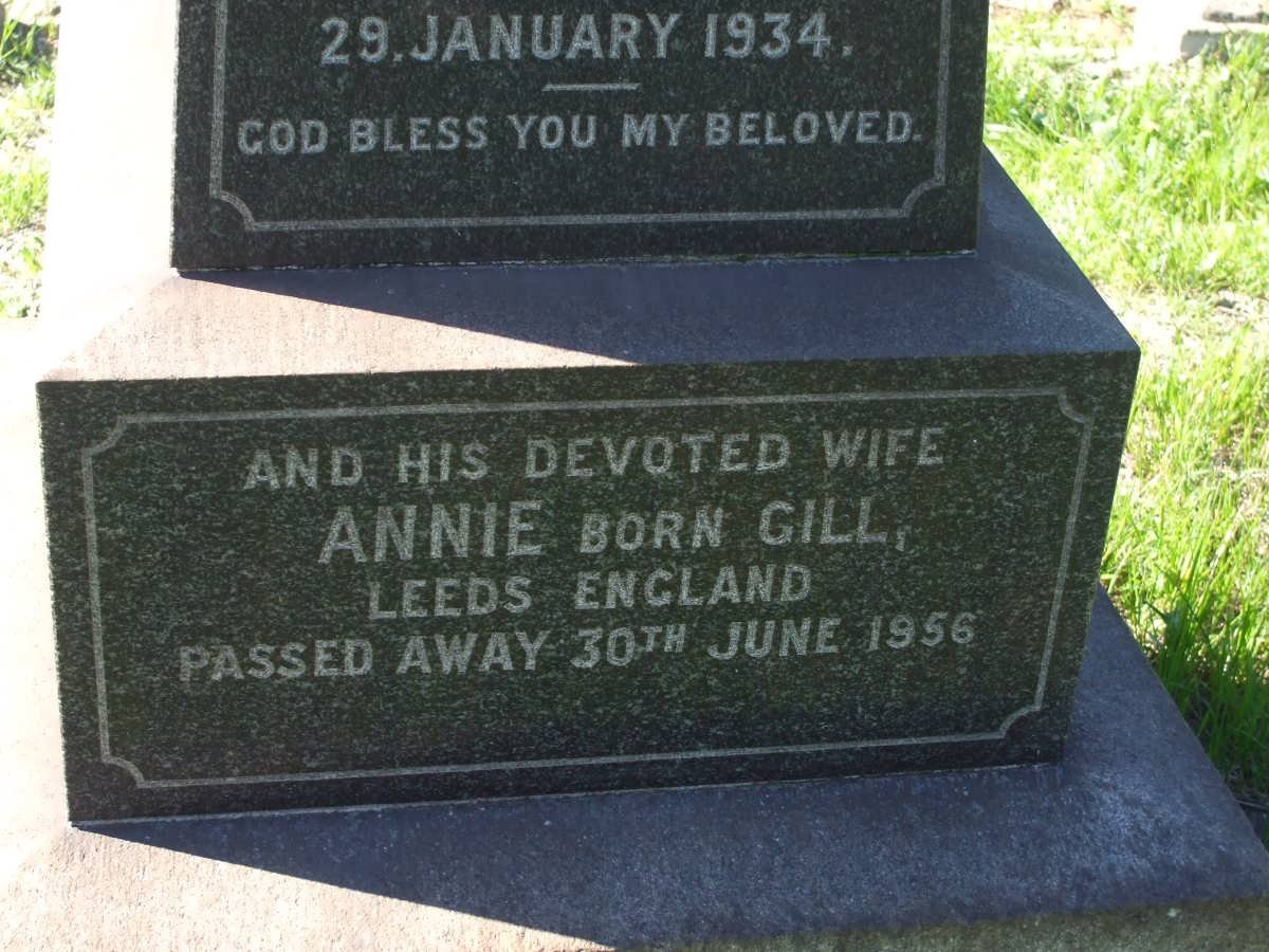 HOPWOOD William Edward 1869-1934 &amp; Annie GILL -1956