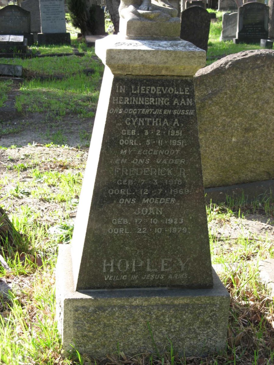 HOPLEY Frederick R. 1918-1969 &amp; Joan 1923-1979 :: HOPLEY Cynthia A. 1951-1951