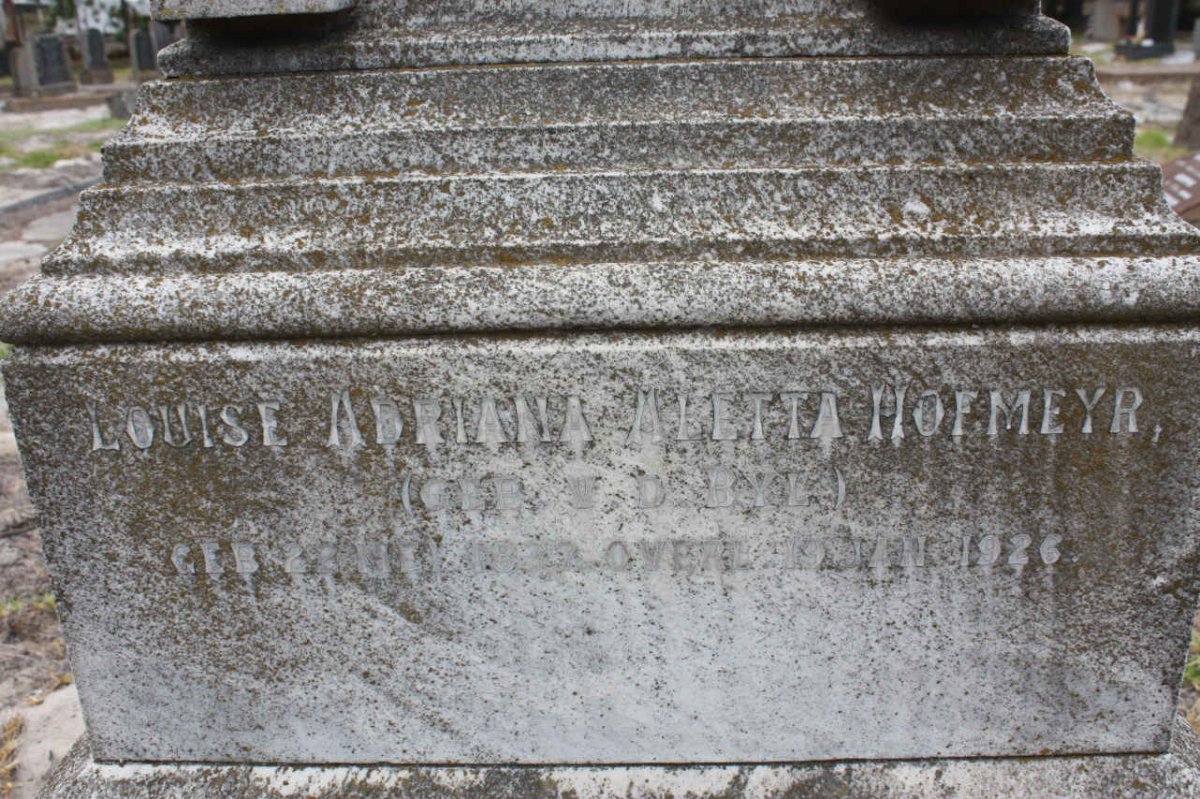 HOFMEYR Louise Adriana Aletta nee V.D. BYL  1837-1926